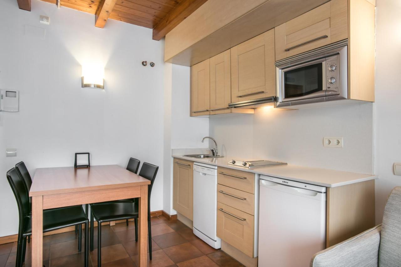 Apartamentos SNÖ Mont Romies Unhola Salardú Exterior foto