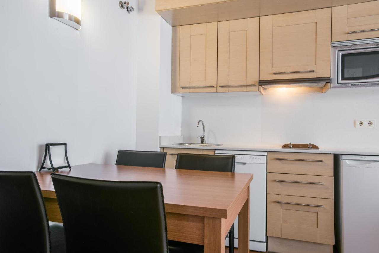 Apartamentos SNÖ Mont Romies Unhola Salardú Exterior foto